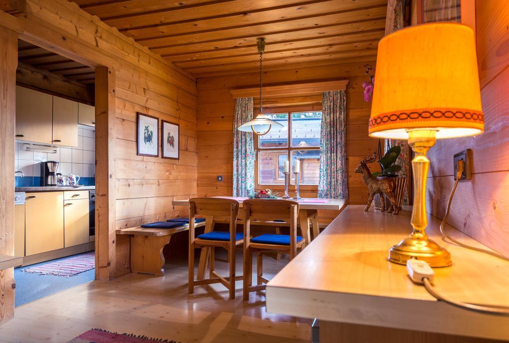 Chalets Ebner Eben Im Pongau Værelse billede